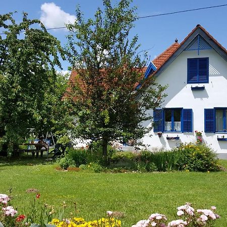 Aron Apartman Бадачоньтомай Экстерьер фото